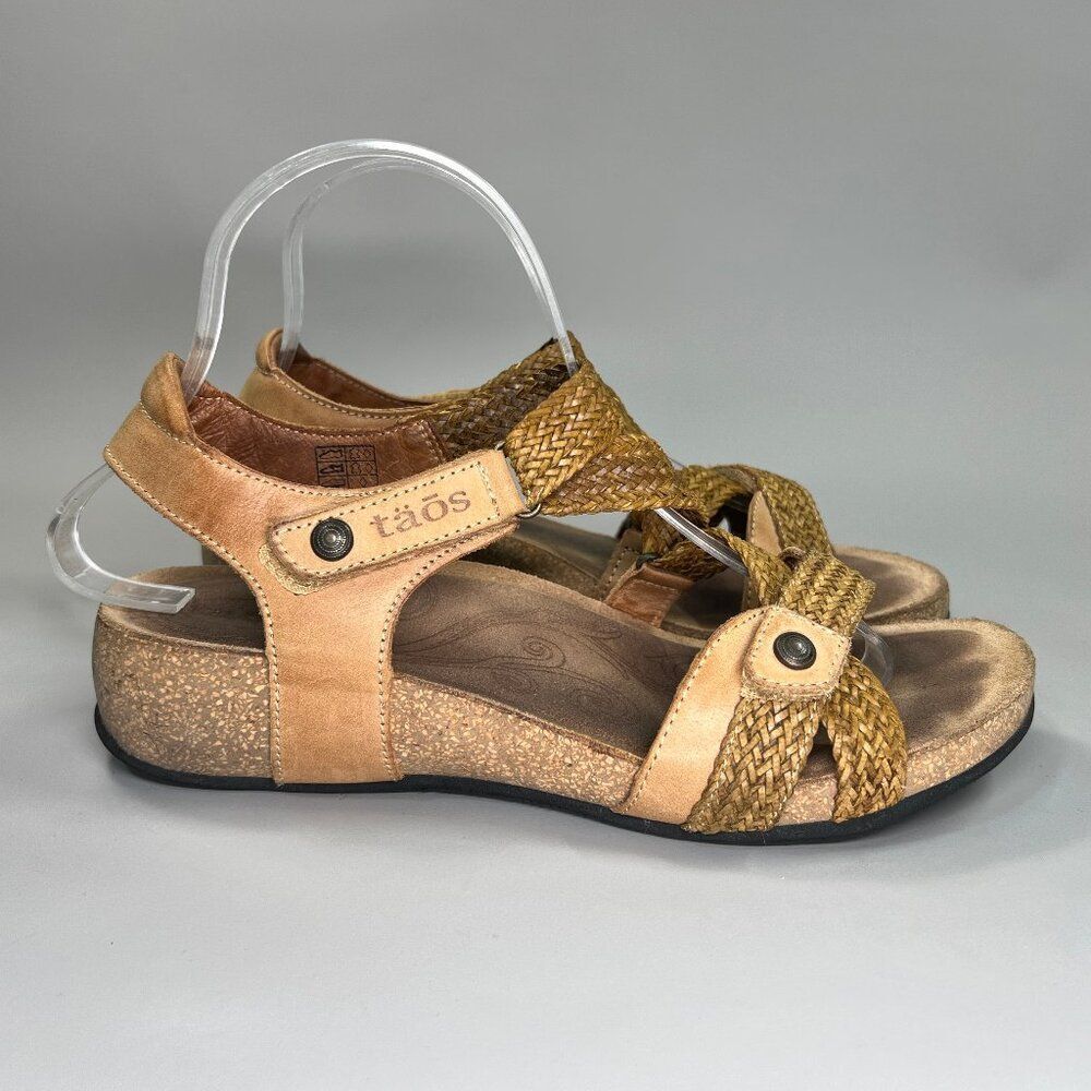 Taos Trulie Sandals Women's Size 8.5 Camel Woven Leather Adjsutable Strappy